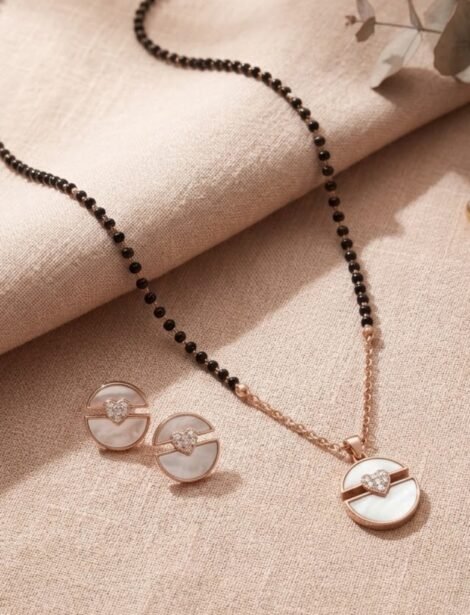 Rose Gold Heart-Accent Shell Pendant Mangalsutra Set2